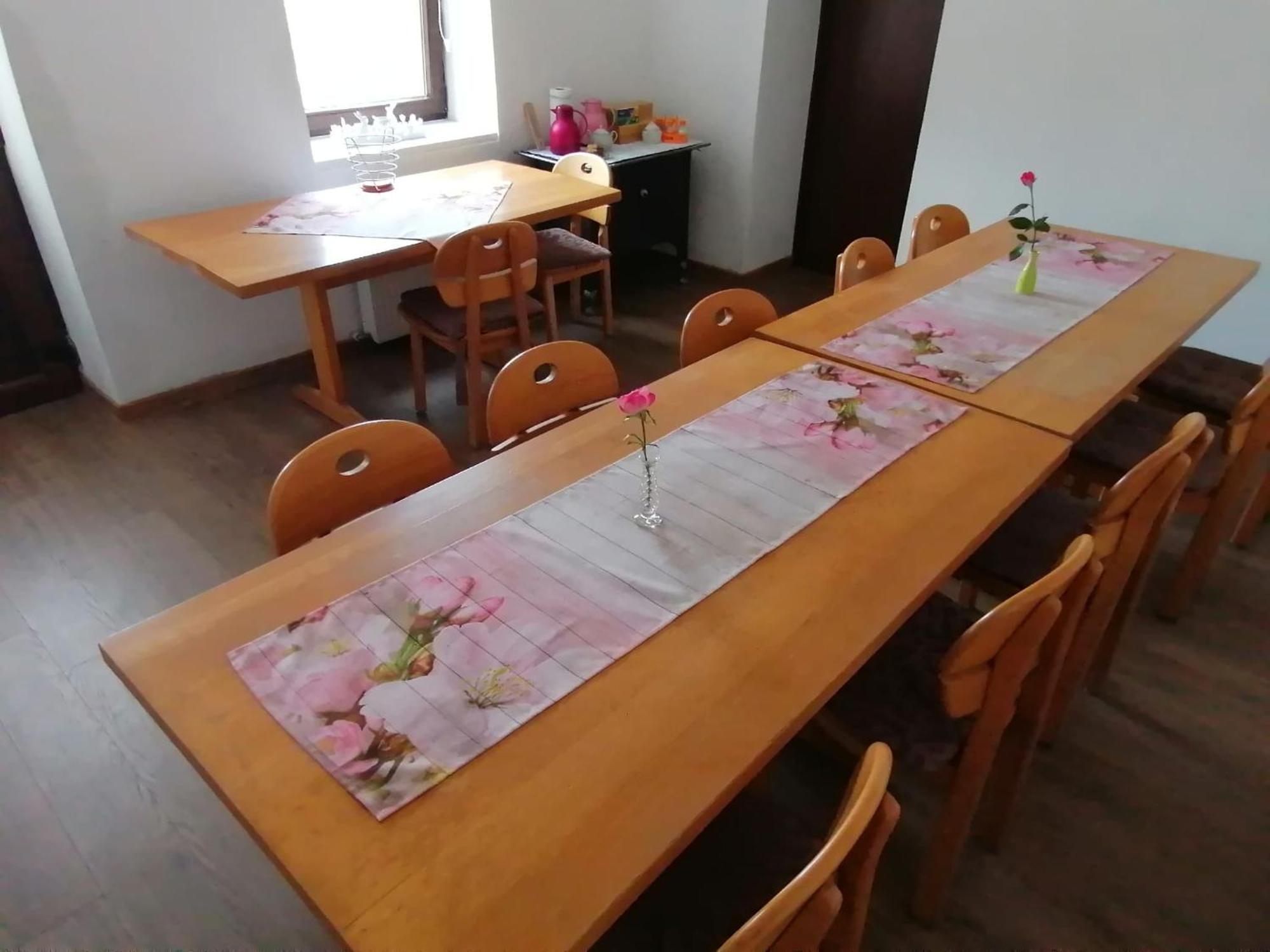 Casa Bunicii Hotel Sasca Montana Ngoại thất bức ảnh