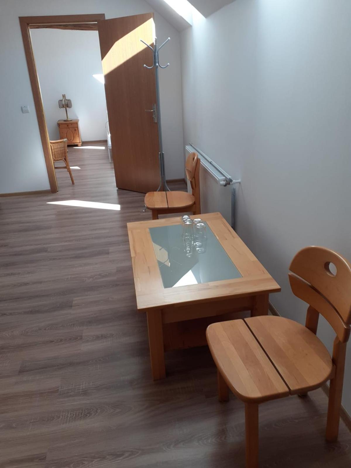 Casa Bunicii Hotel Sasca Montana Ngoại thất bức ảnh